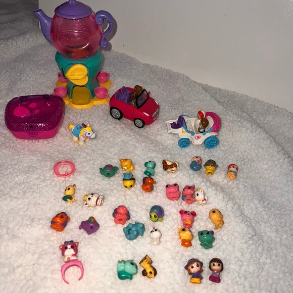 Squinkies Huge Lot Teapot Barbie Car Just Married Animal Crate +35 squink/acc - Picture 1 of 2